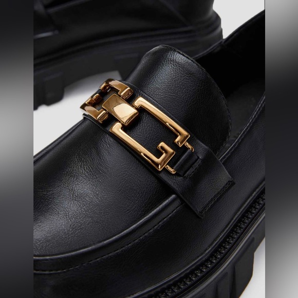 Lattelier Leather Loafers With Chain - Picture 12 of 16